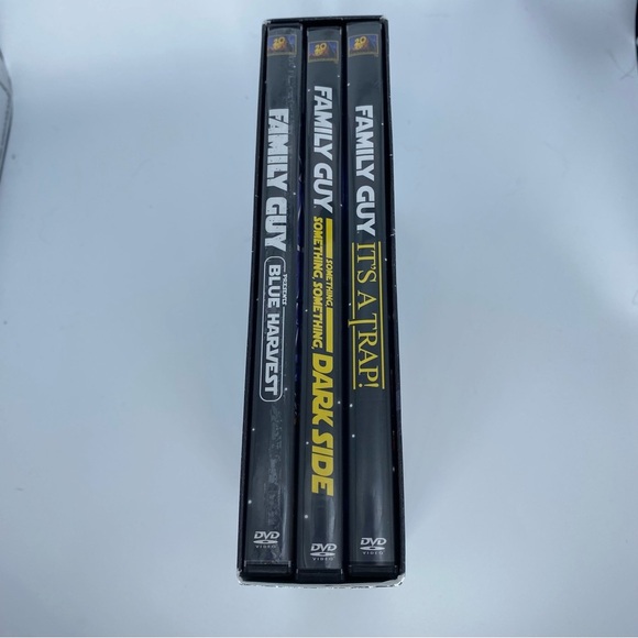 Family Guy  Star Wars Trilogy (DVD, 2010) Blue Harvest, Something & It's A Trap - Picture 9 of 16
